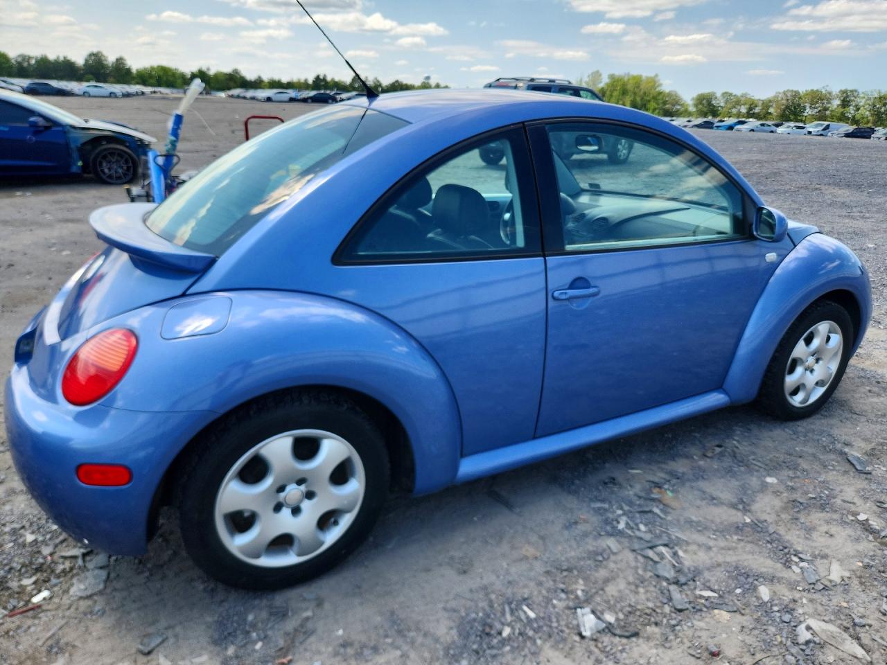 2002 VOLKSWAGEN BEETLE
