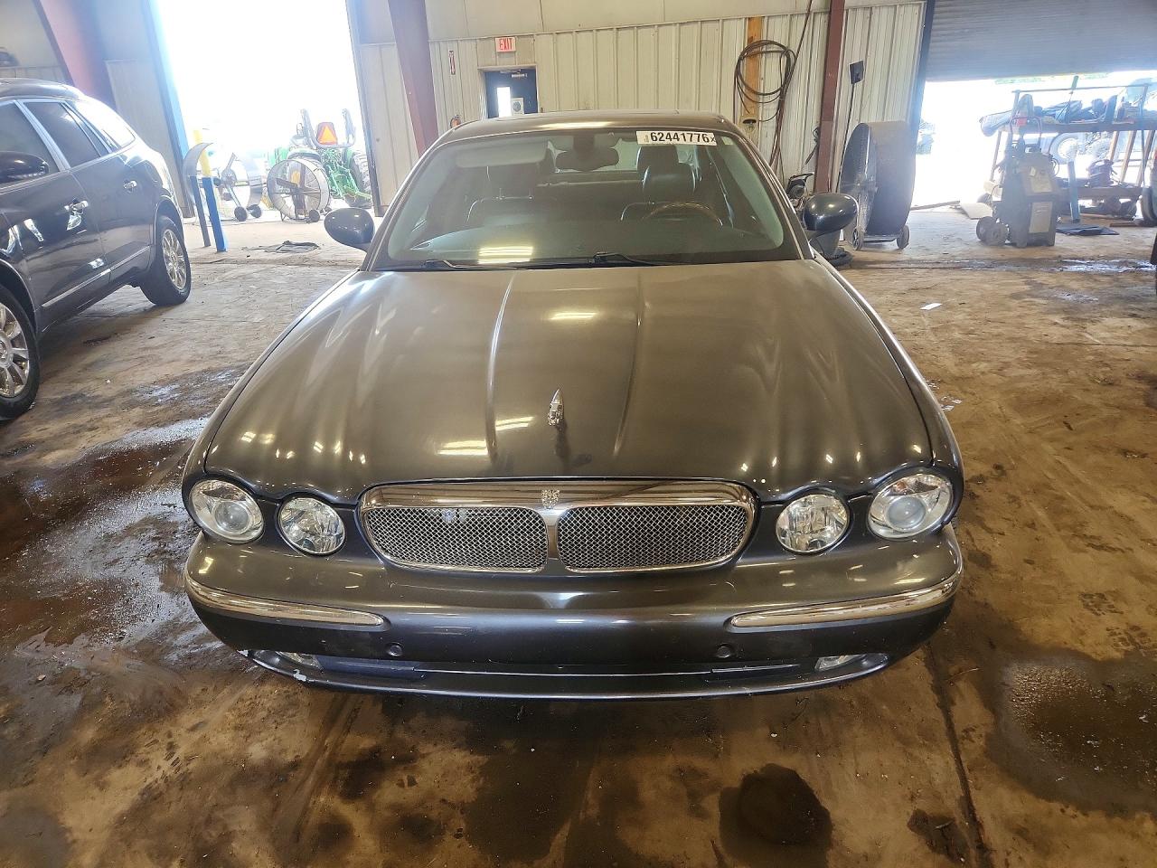 2004 JAGUAR XJ8