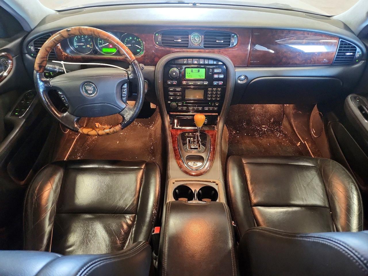 2004 JAGUAR XJ8
