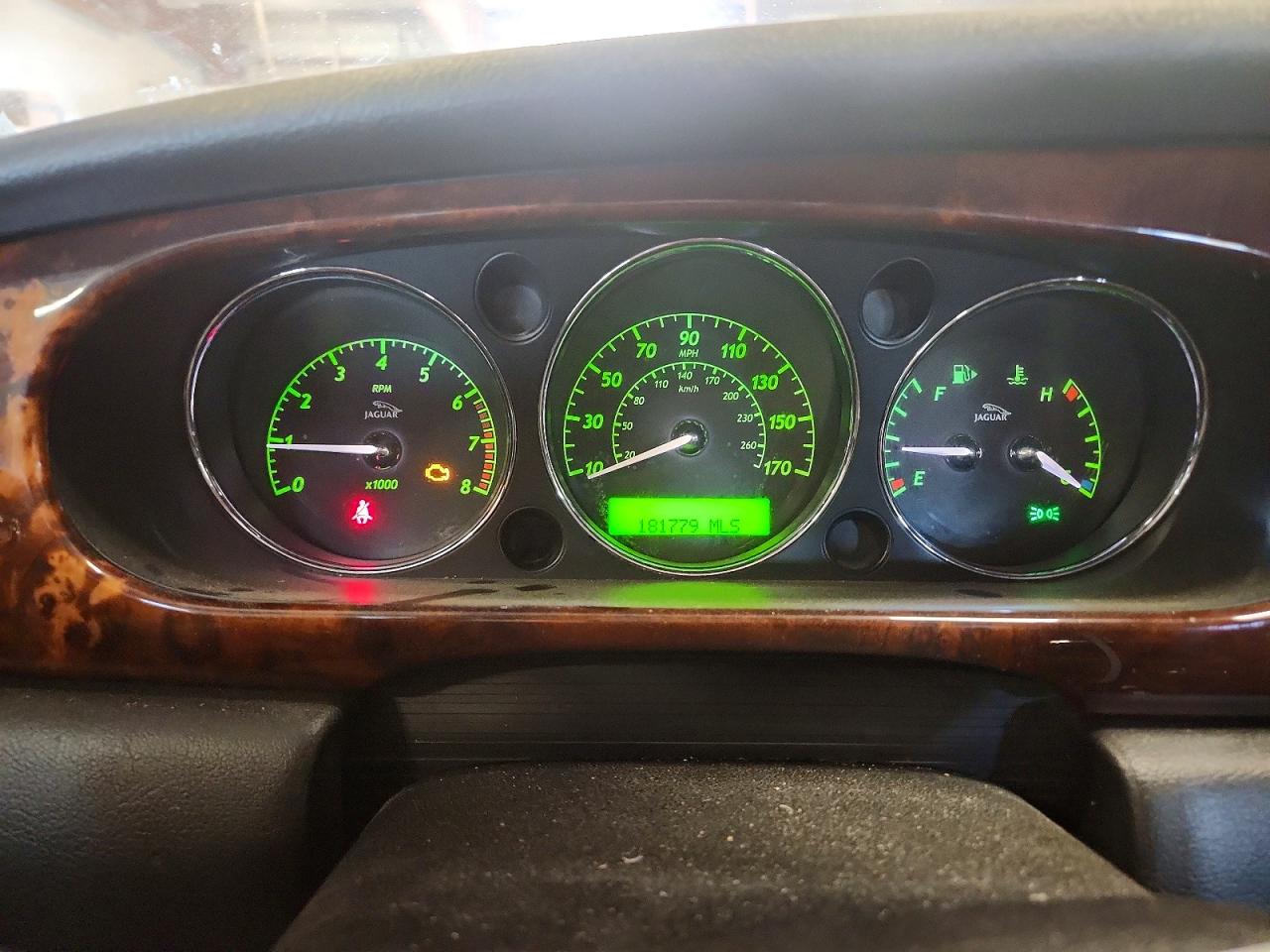 2004 JAGUAR XJ8