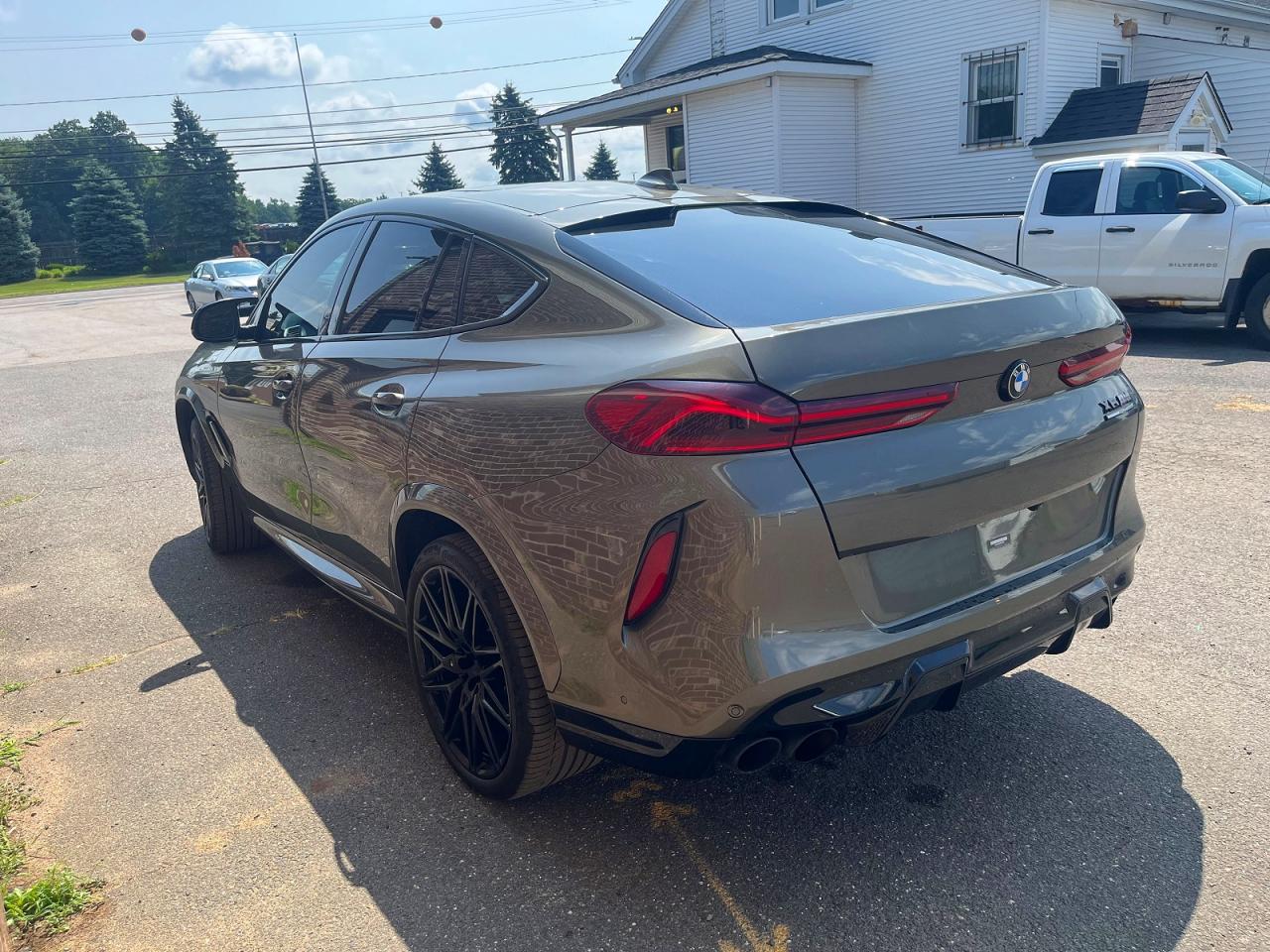 2022 BMW X6