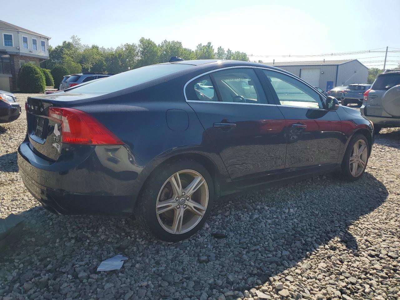 2016 VOLVO S60