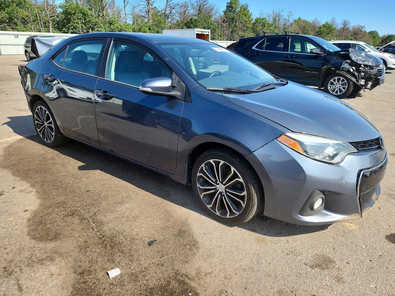 2015 TOYOTA COROLLA