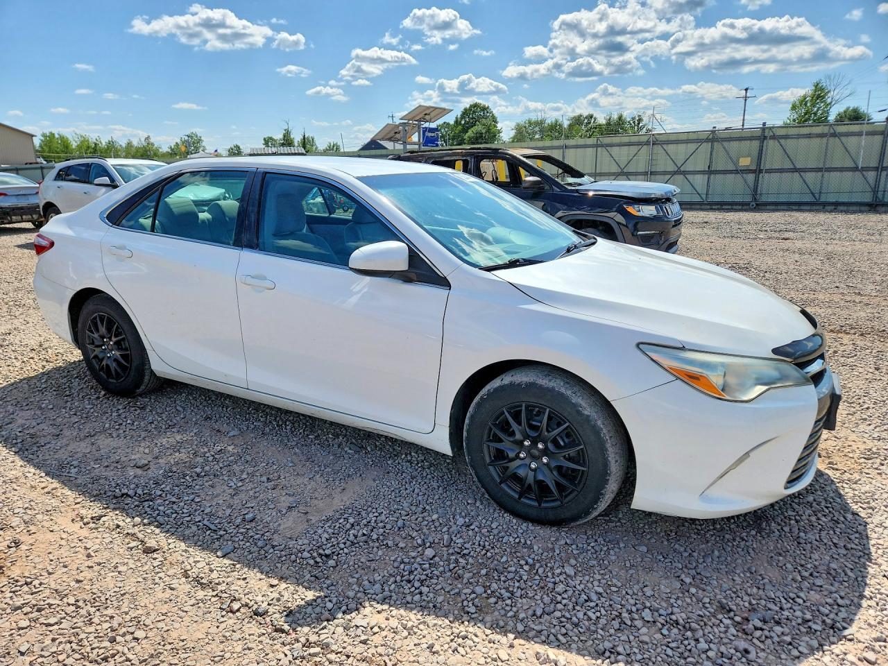 2015 TOYOTA CAMRY