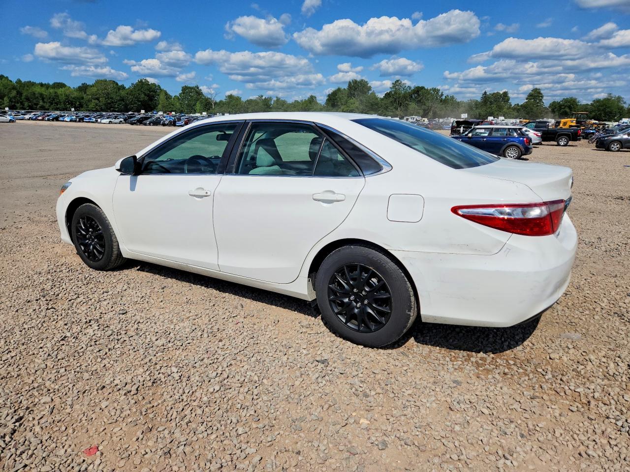 2015 TOYOTA CAMRY