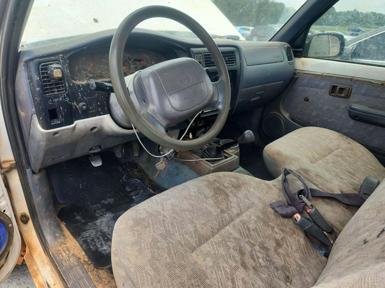 2000 TOYOTA TACOMA