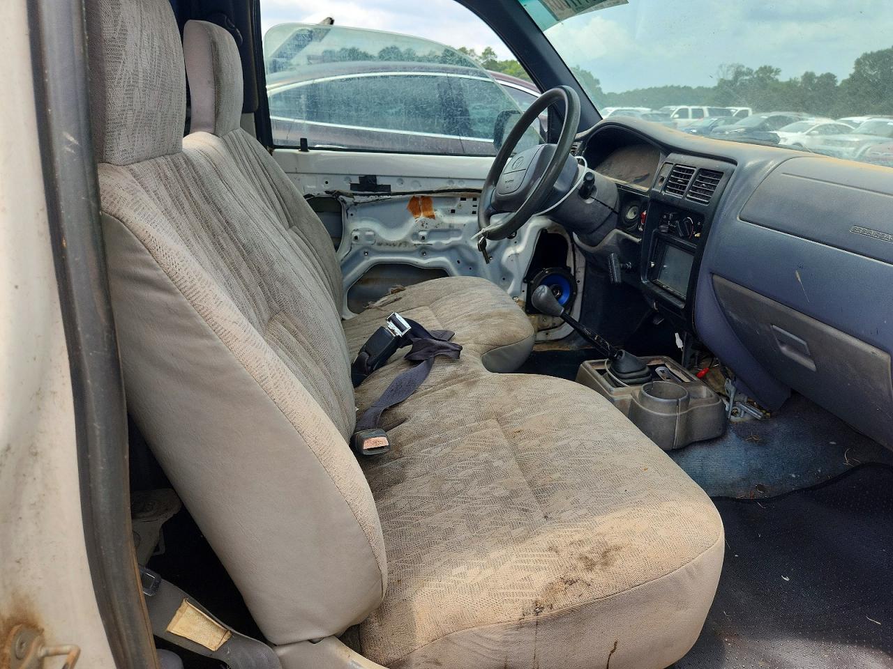 2000 TOYOTA TACOMA