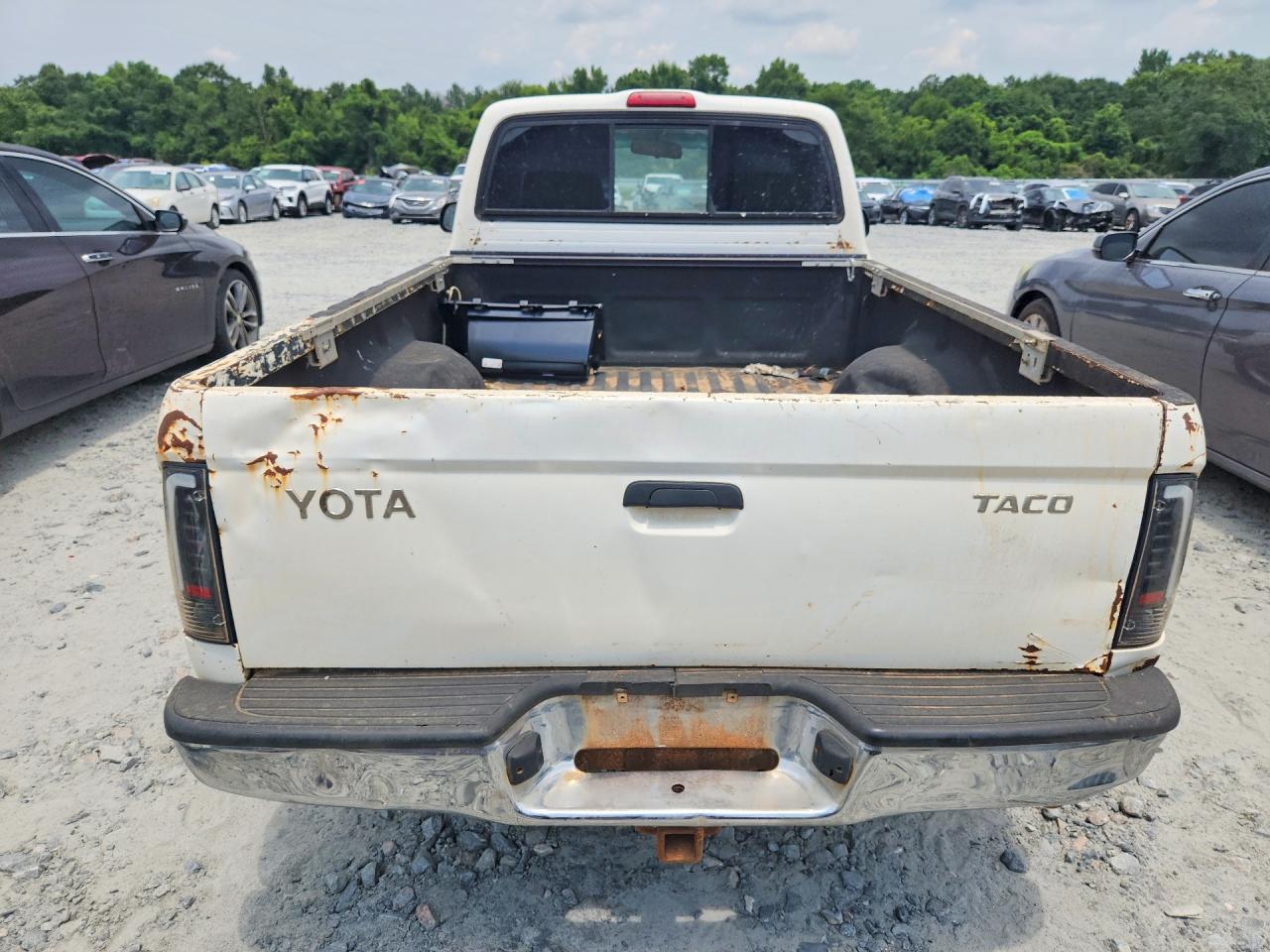 2000 TOYOTA TACOMA