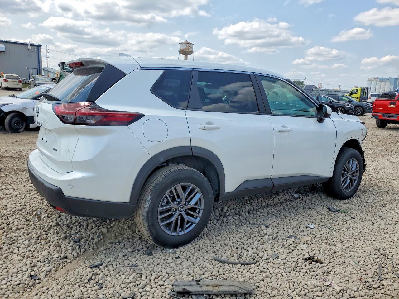 2026 NISSAN ROGUE
