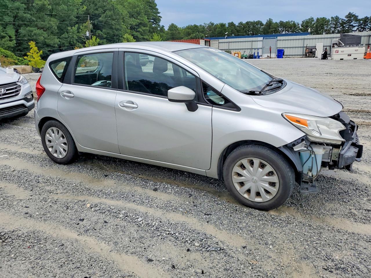 2016 NISSAN VERSA