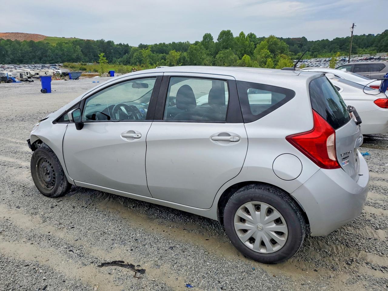 2016 NISSAN VERSA