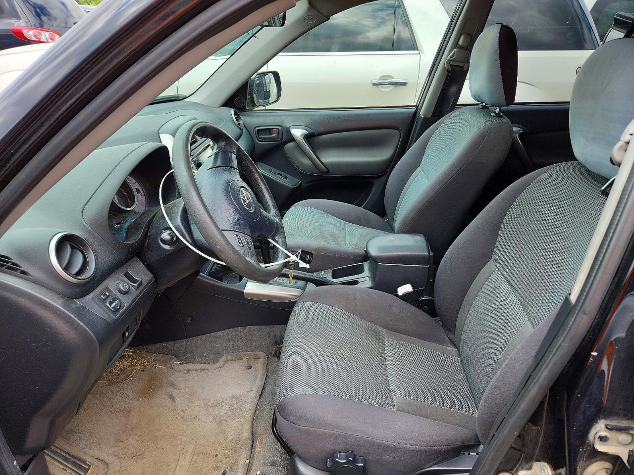 2004 TOYOTA RAV4