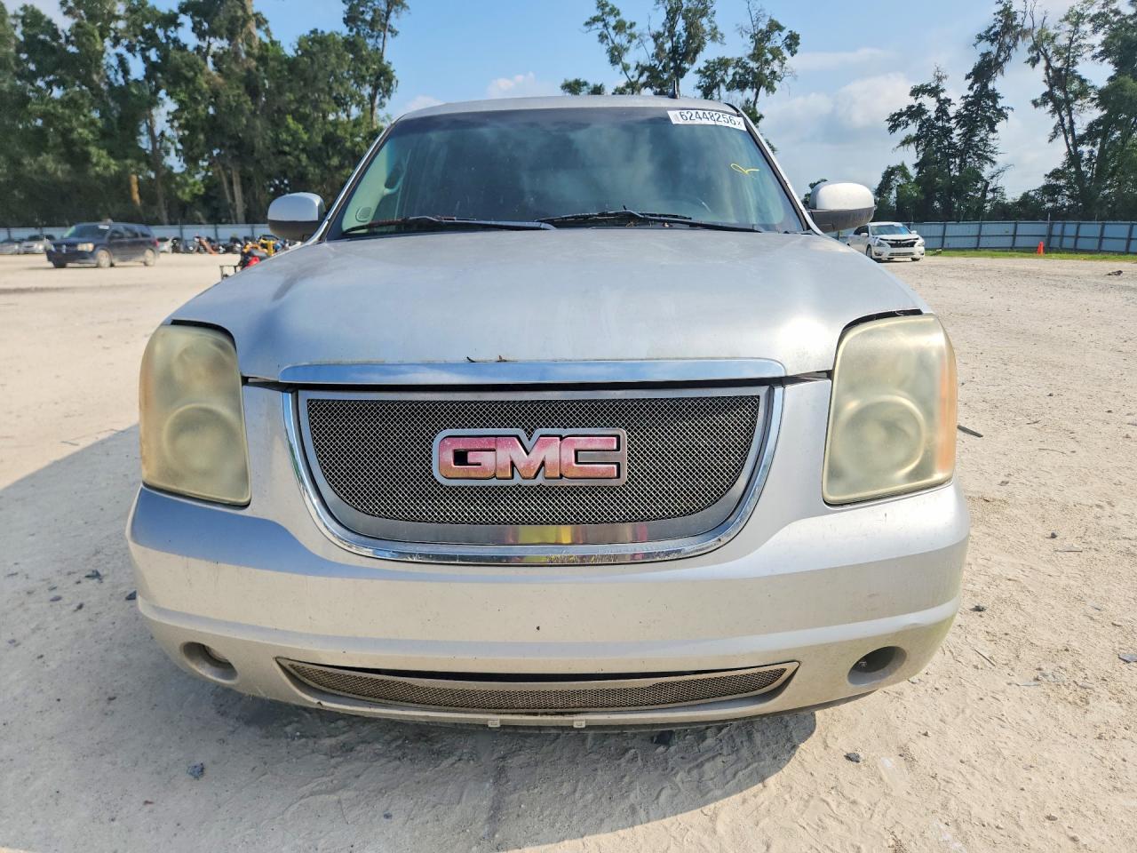 2011 GMC YUKON