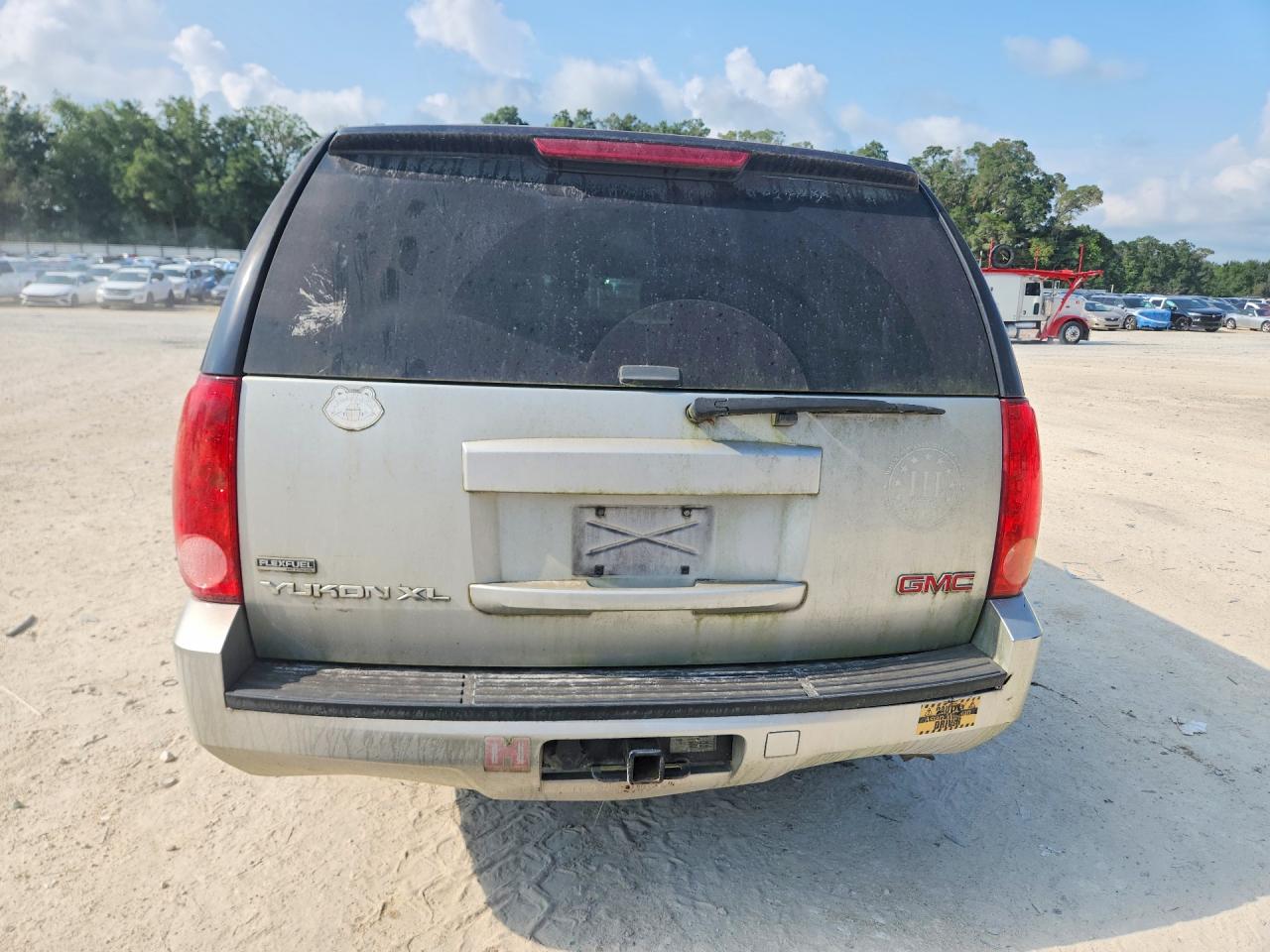 2011 GMC YUKON
