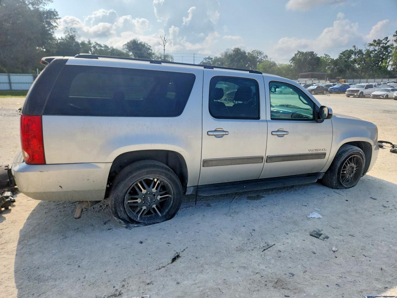 2011 GMC YUKON