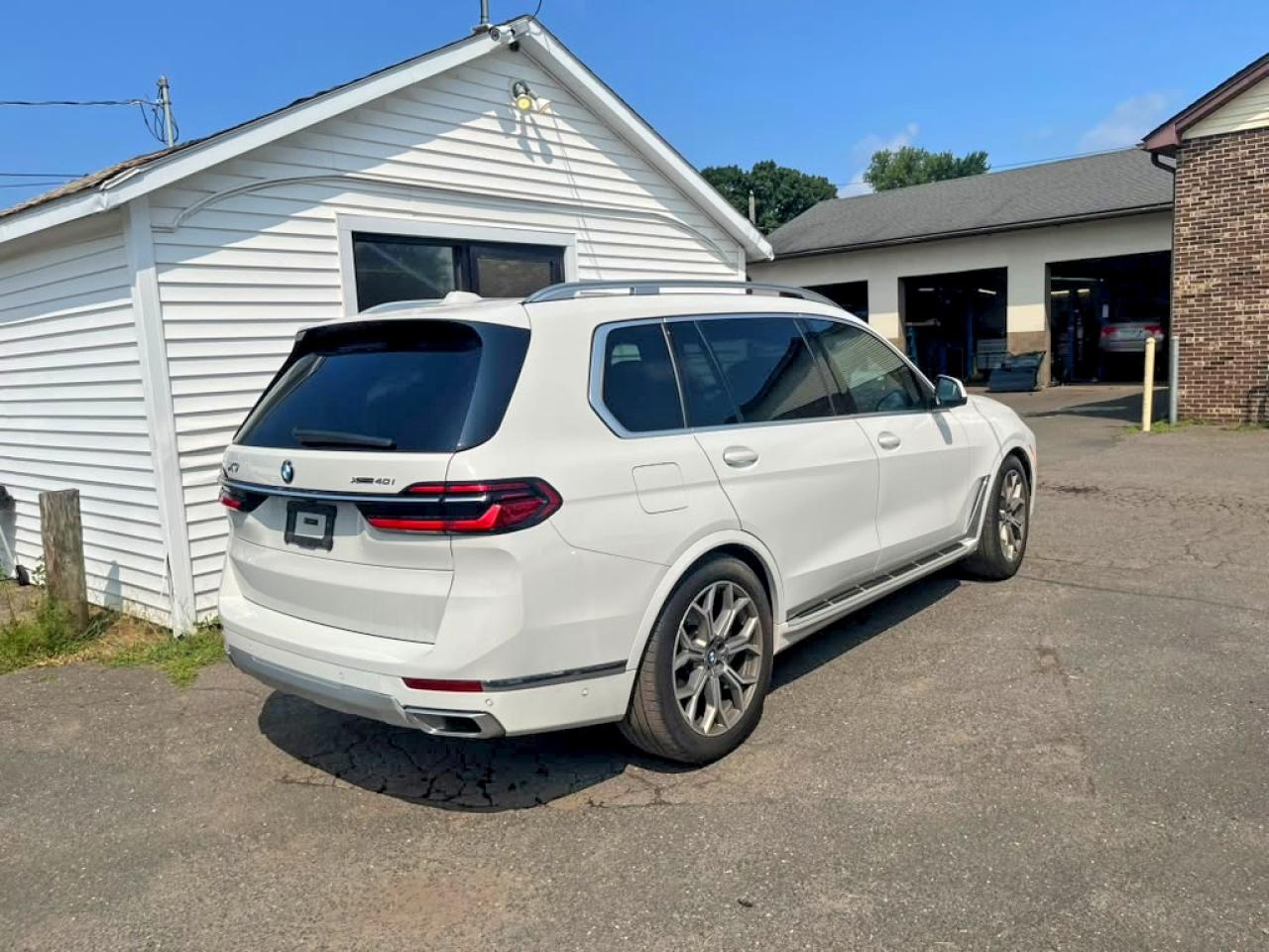 2025 BMW X7