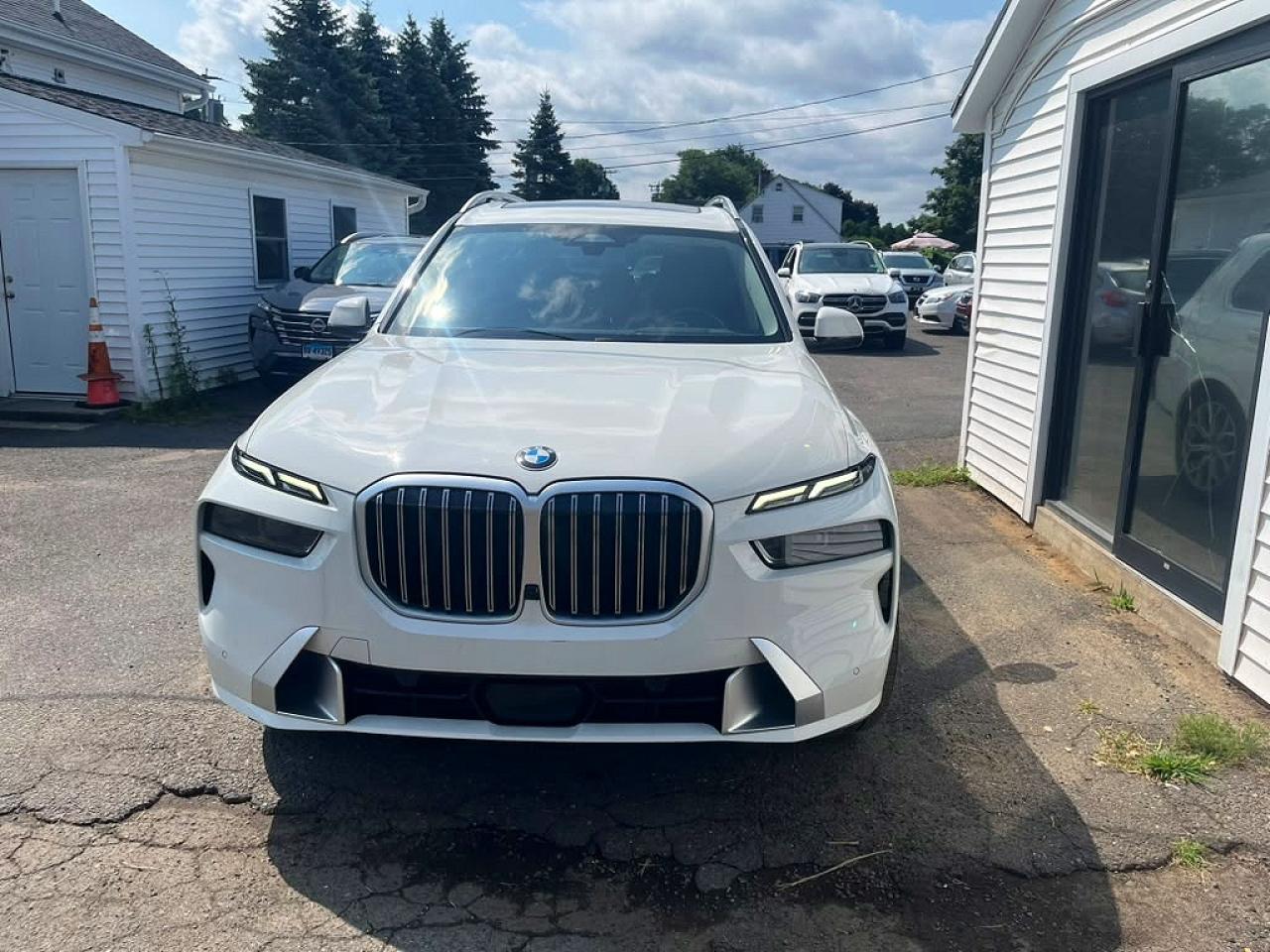 2025 BMW X7