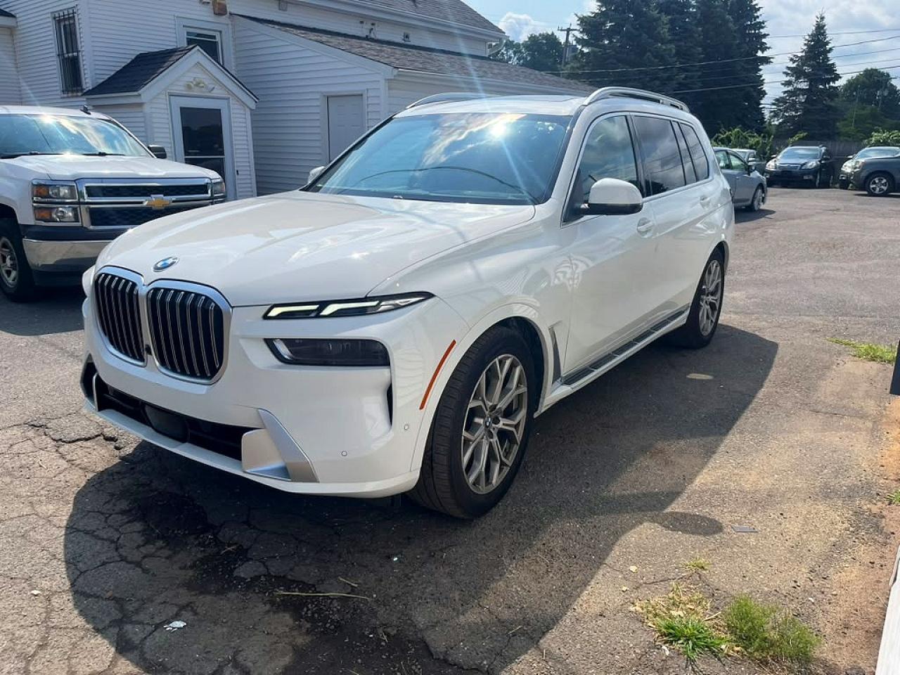 2025 BMW X7