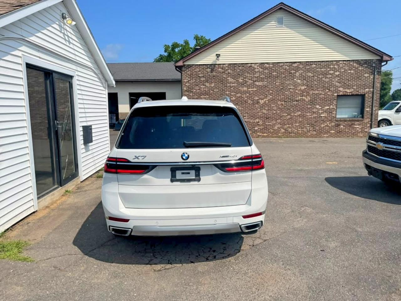 2025 BMW X7