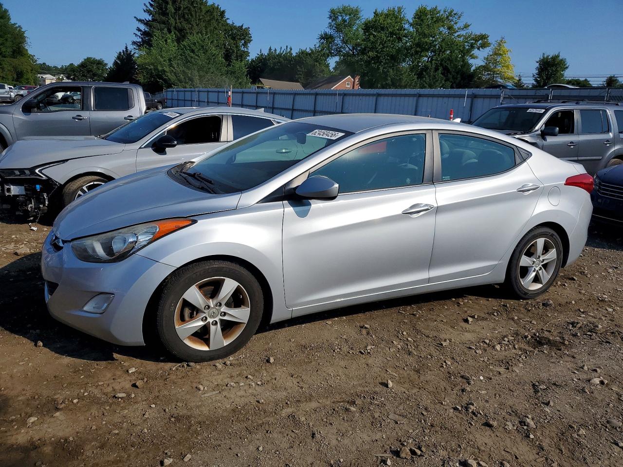 2013 HYUN ELANTRA