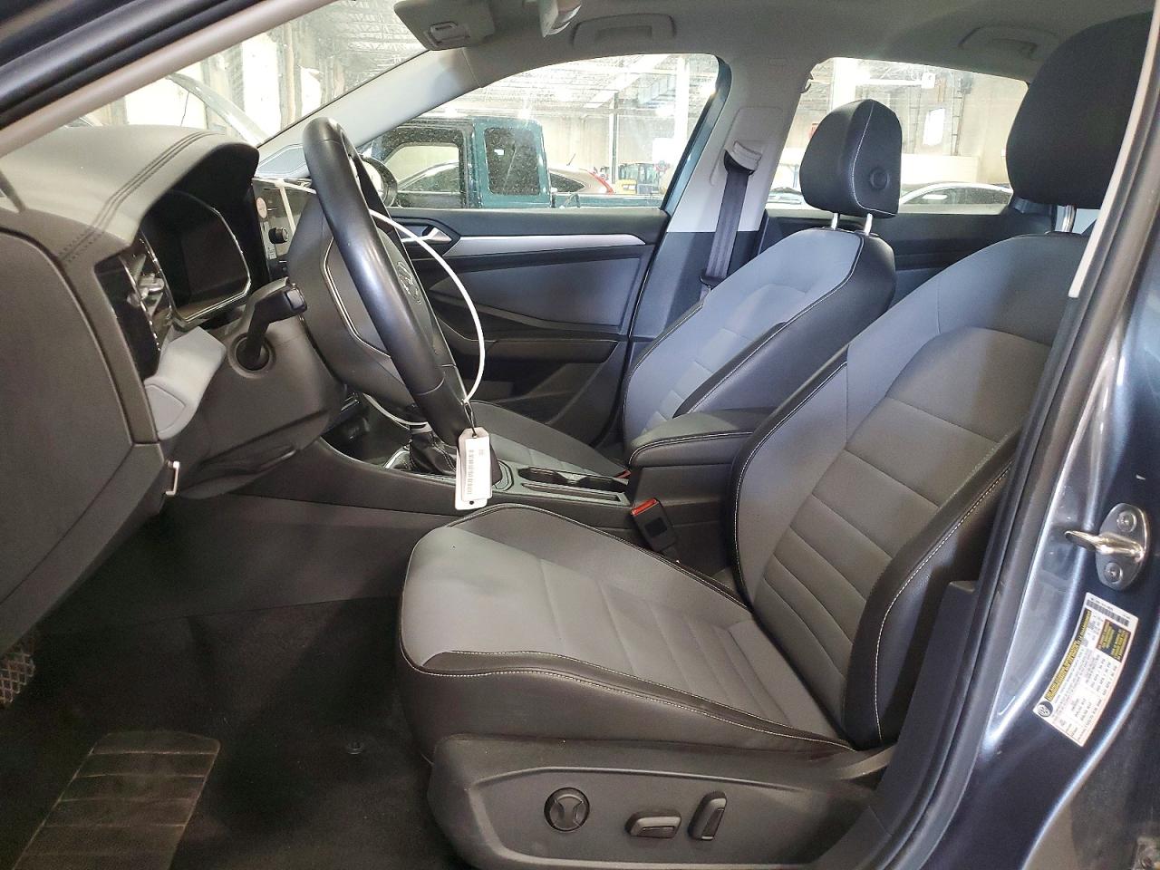 2025 VOLKSWAGEN JETTA