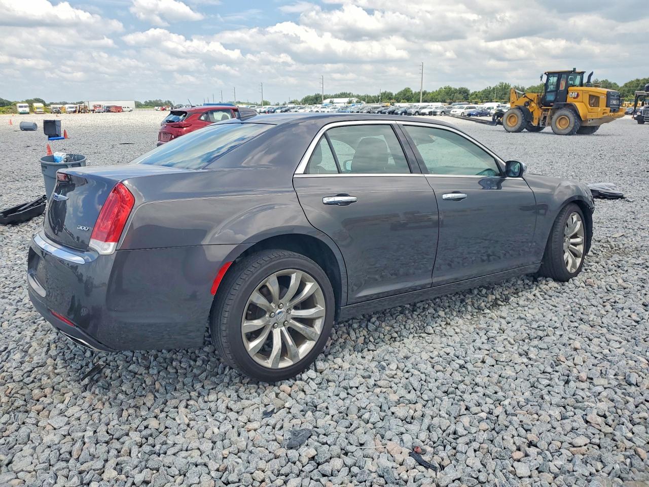 2019 CHRYSLER 300