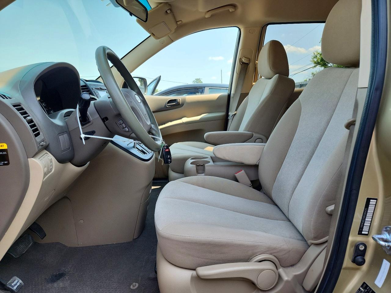 2011 KIA SEDONA