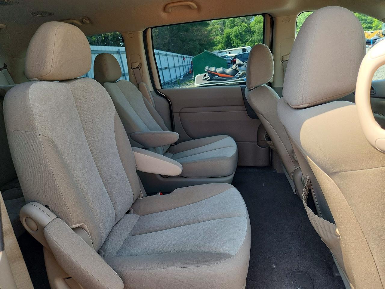 2011 KIA SEDONA