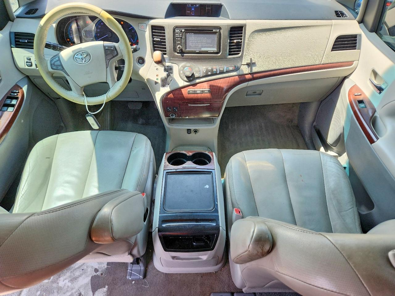 2012 TOYOTA SIENNA