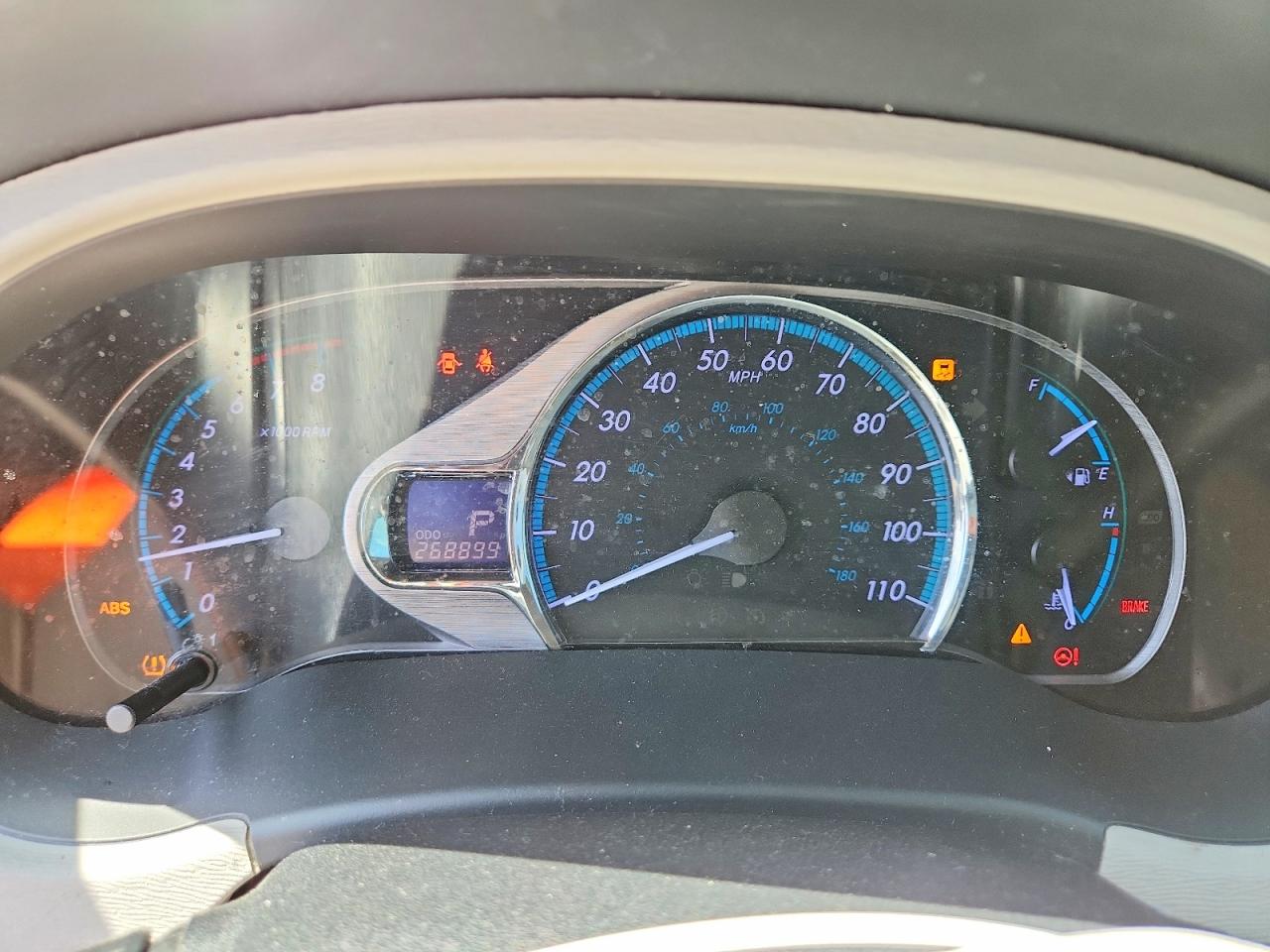 2012 TOYOTA SIENNA