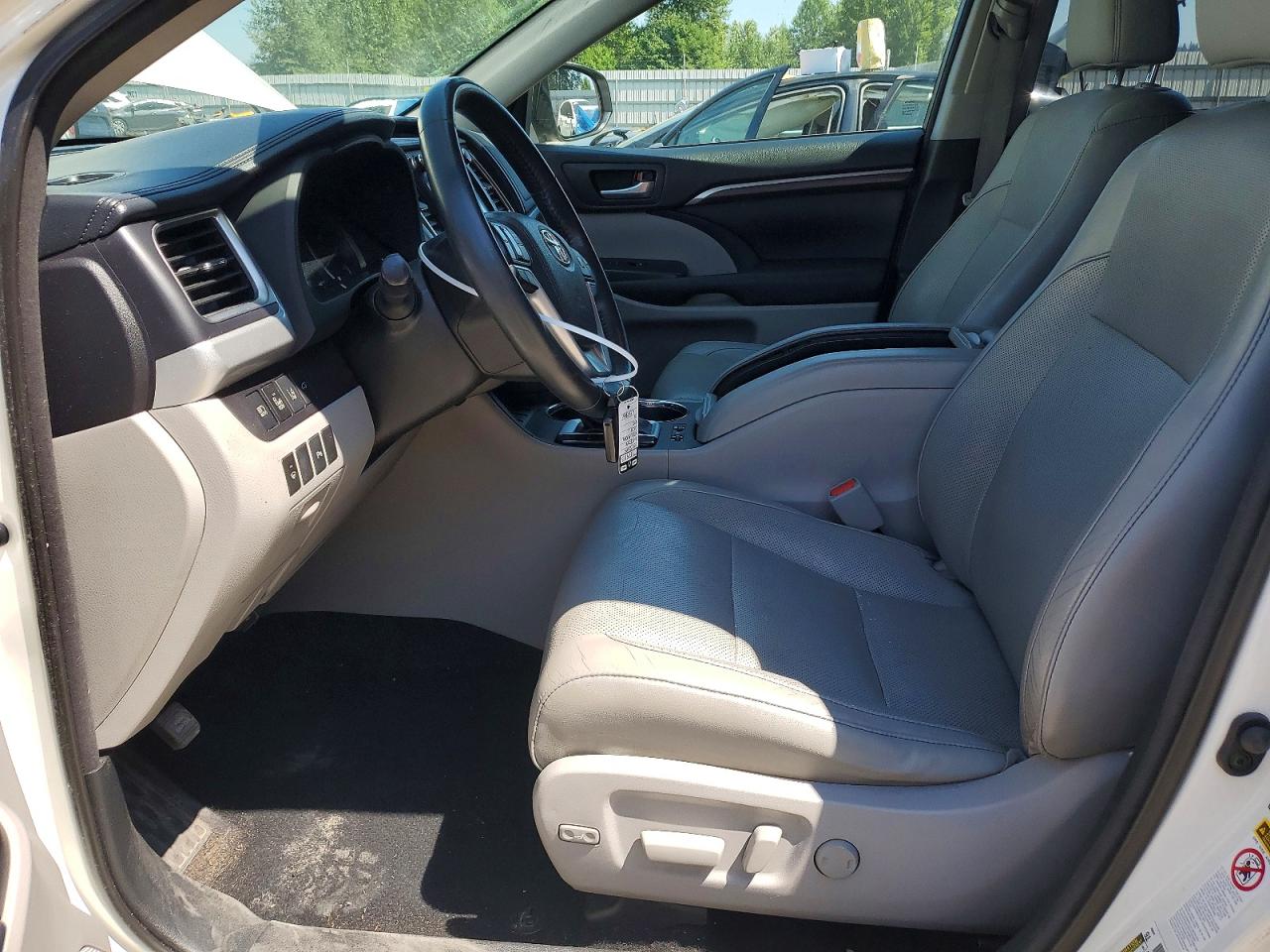 2015 TOYOTA HIGHLANDER