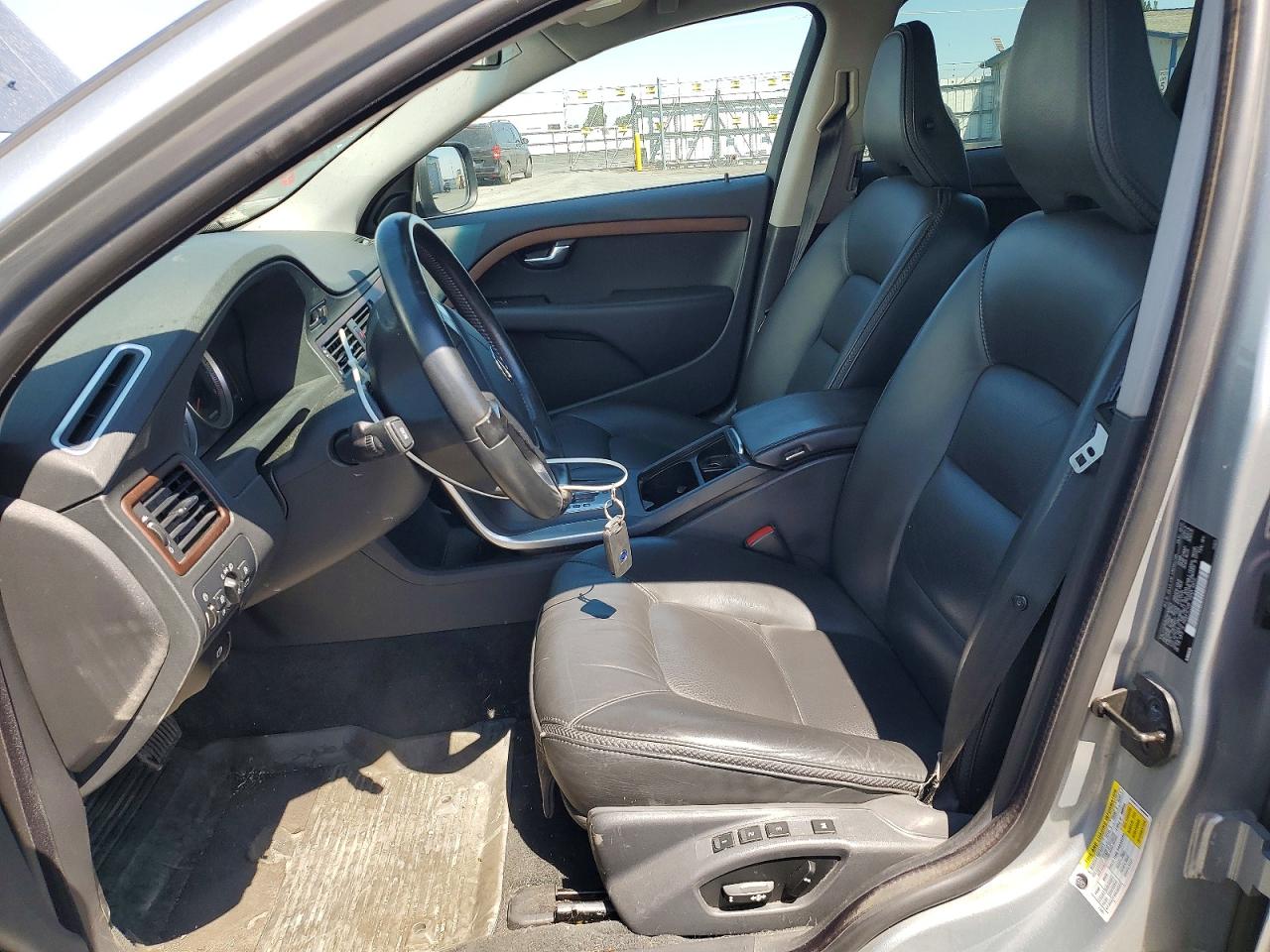 2011 VOLVO XC70