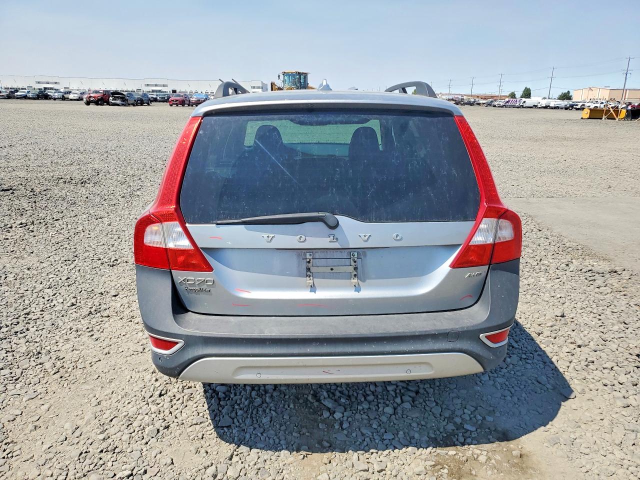 2011 VOLVO XC70