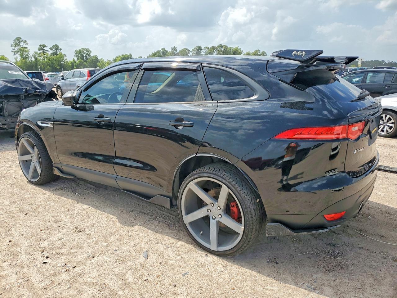 2017 JAGUAR F-PACE