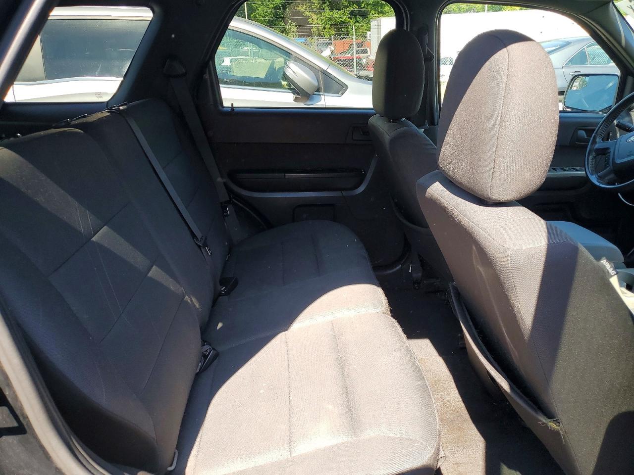 2010 FORD ESCAPE