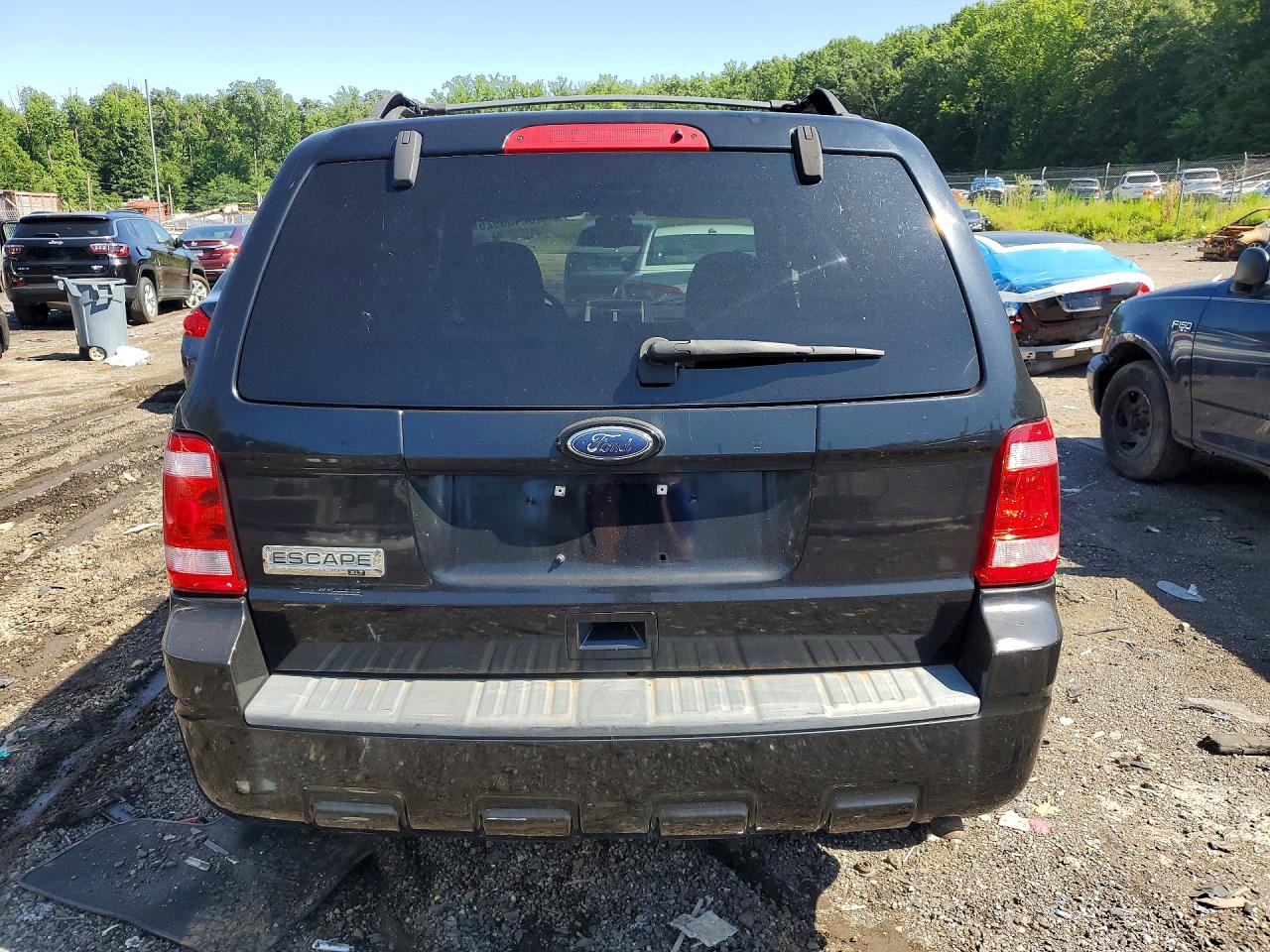2010 FORD ESCAPE