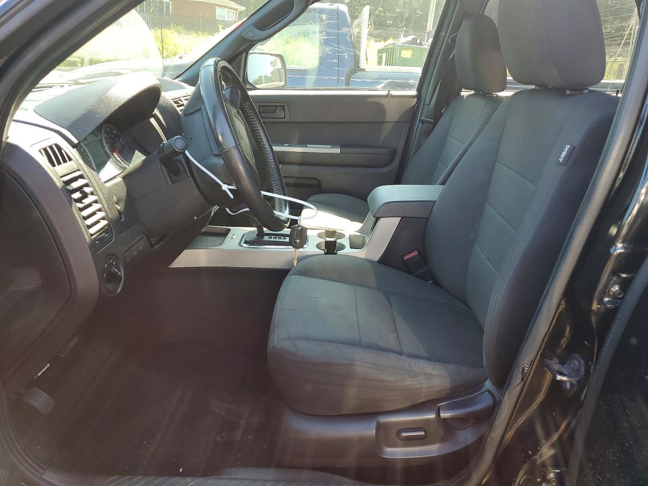 2010 FORD ESCAPE