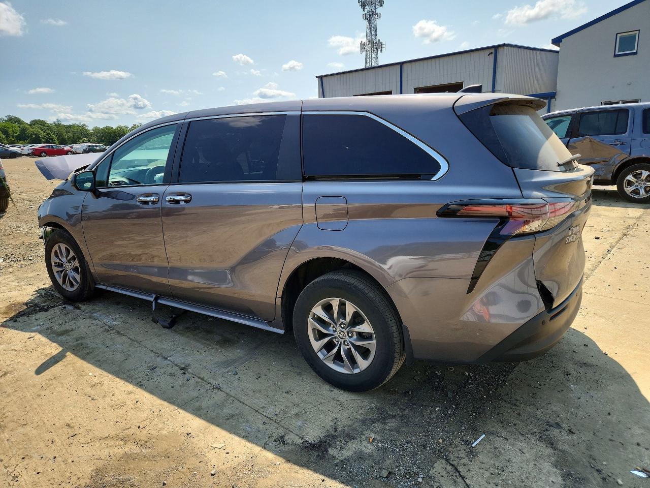 2023 TOYOTA SIENNA