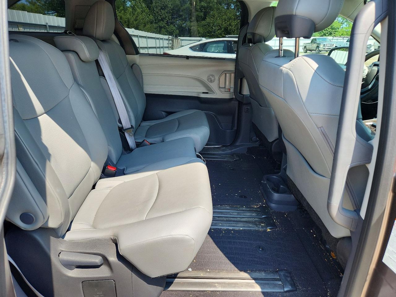 2023 TOYOTA SIENNA