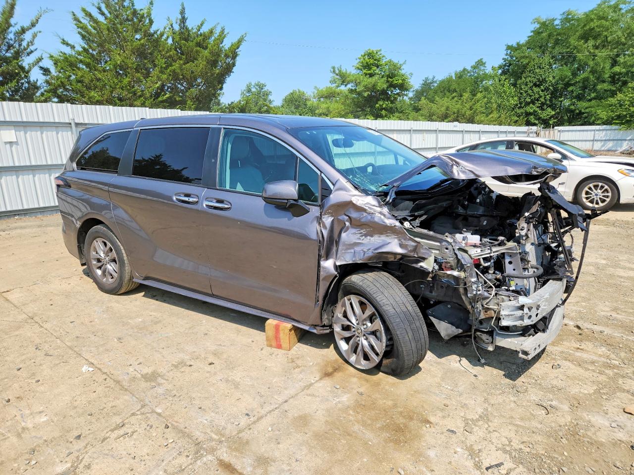 2023 TOYOTA SIENNA