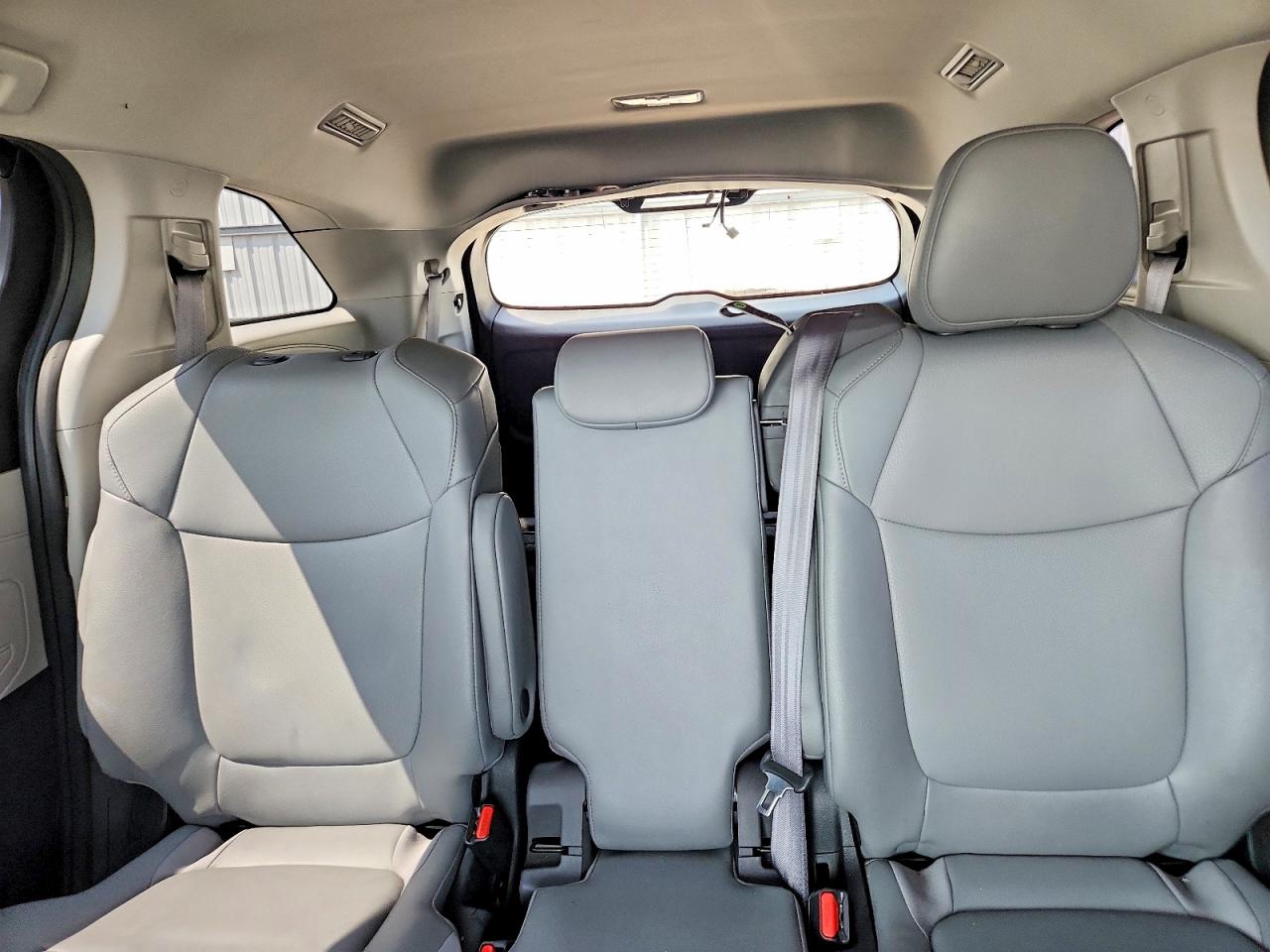 2023 TOYOTA SIENNA