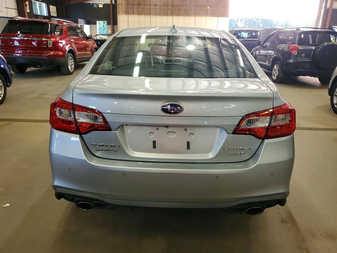 2018 SUBARU LEGACY