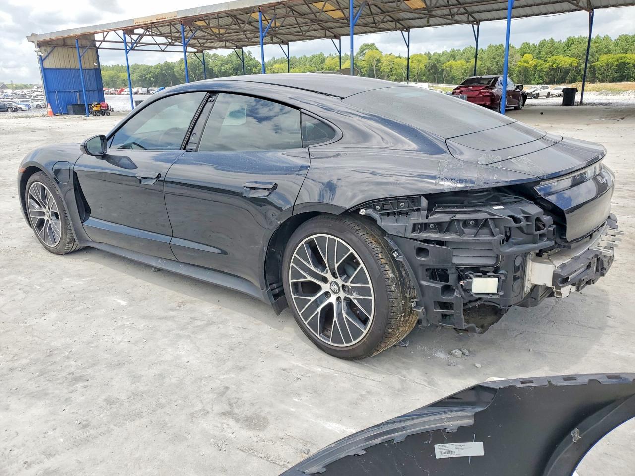 2022 PORSCHE TAYCAN