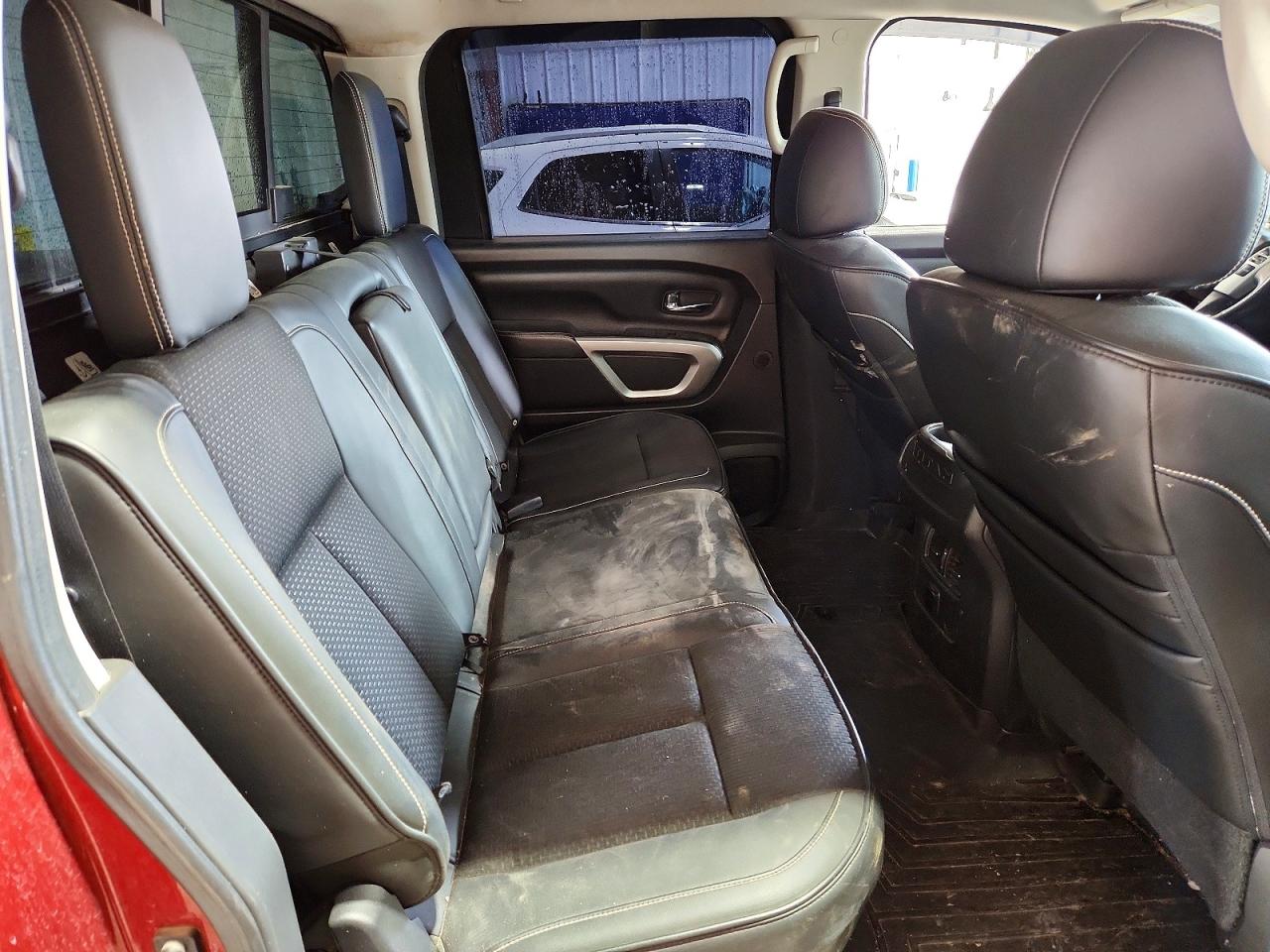 2016 NISSAN TITAN