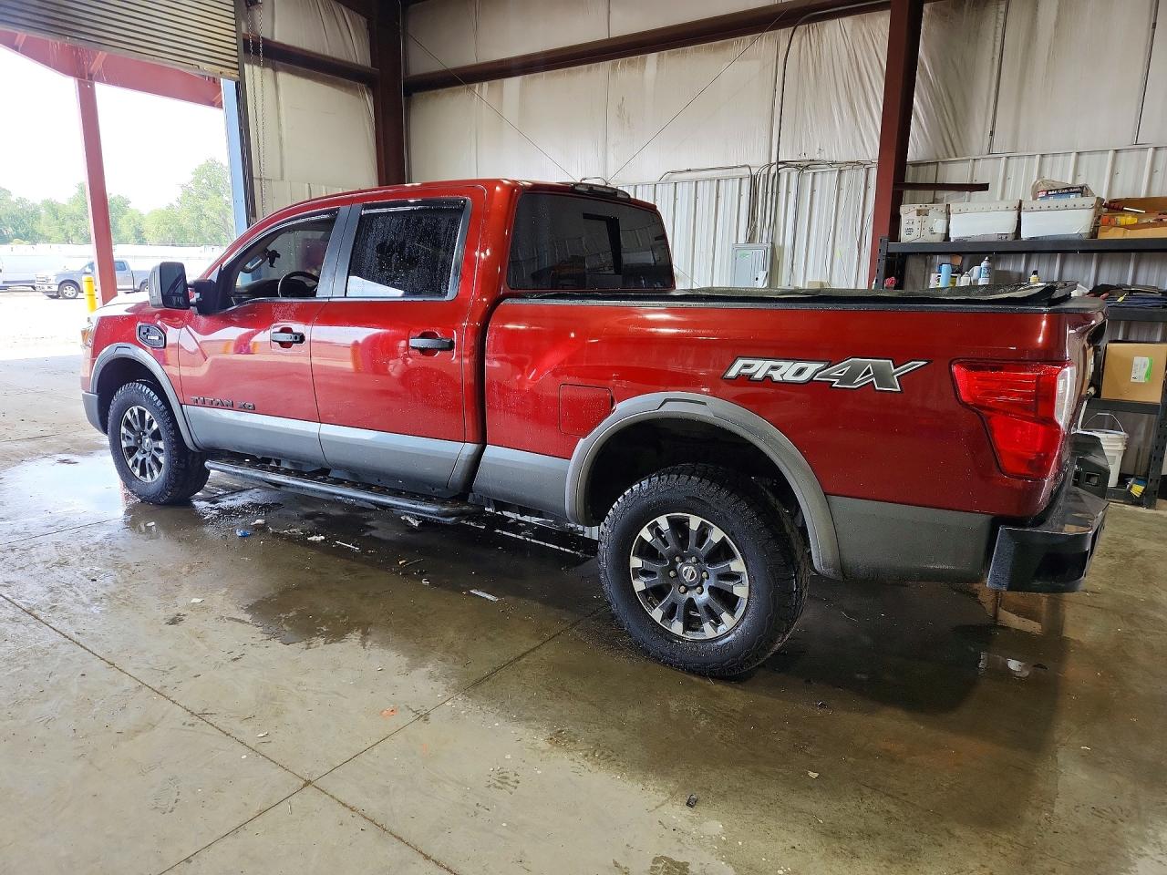 2016 NISSAN TITAN