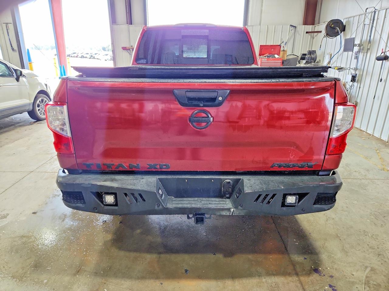 2016 NISSAN TITAN