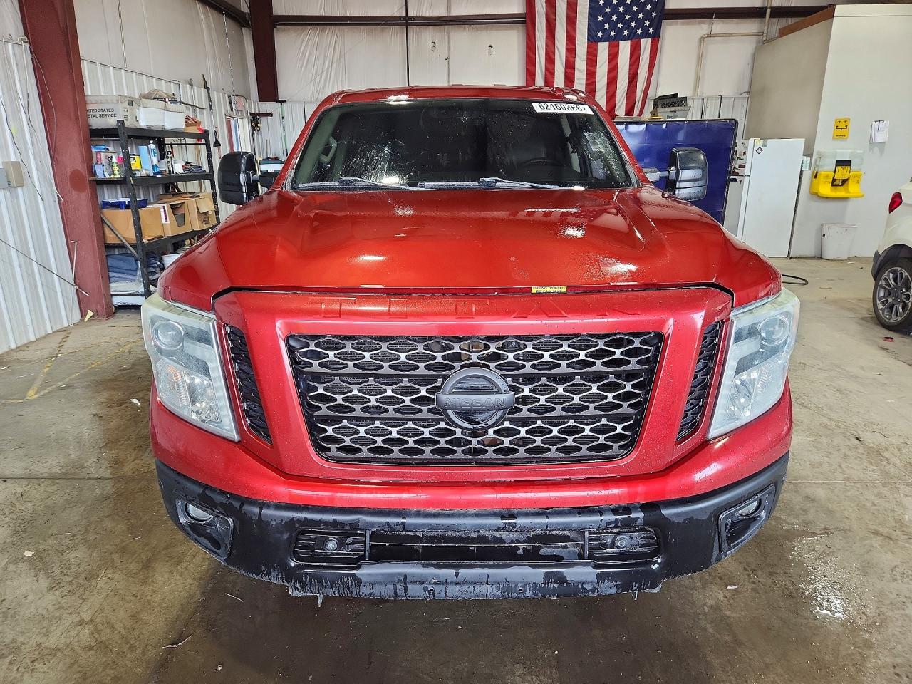 2016 NISSAN TITAN