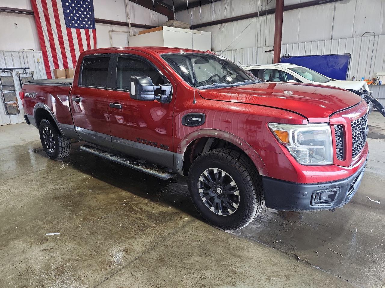 2016 NISSAN TITAN