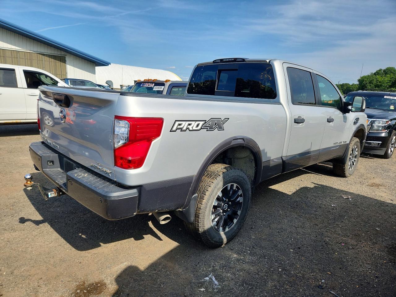 2019 NISSAN TITAN
