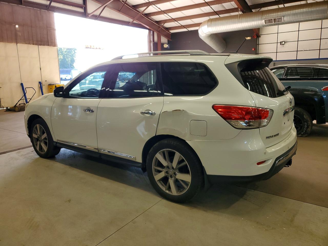 2016 NISSAN PATHFINDER
